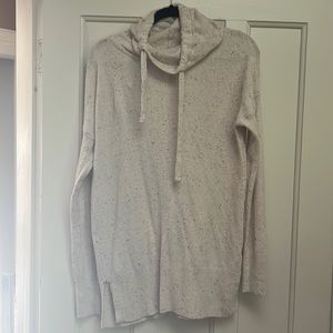 Cream speckled turtleneck tunic - size L